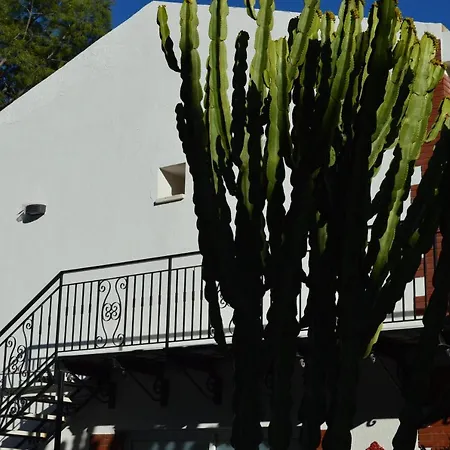 Garden Grazia Bed & Breakfast *